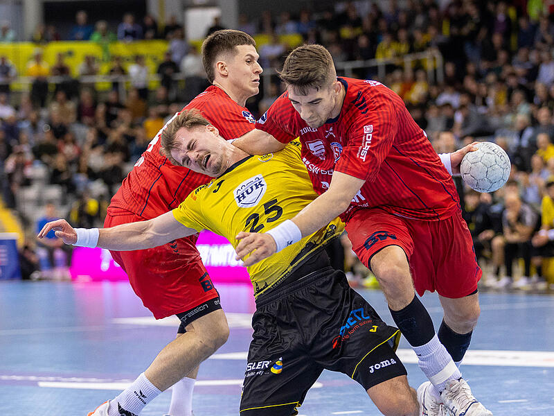 Am Ende gab es gegen Bietigheim kein Durchkommen mehr für den HSC rund um Jakob Knauer. Am Ende gab es gegen Bietigheim kein Durchkommen mehr für den HSC rund um Jakob Knauer.