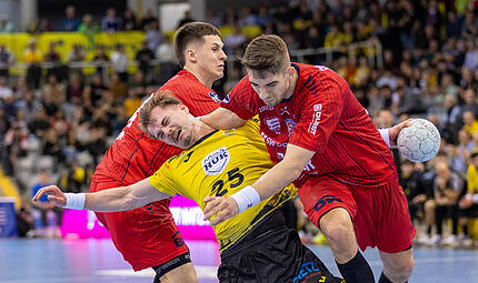 Am Ende gab es gegen Bietigheim kein Durchkommen mehr für den HSC rund um Jakob Knauer. Am Ende gab es gegen Bietigheim kein Durchkommen mehr für den HSC rund um Jakob Knauer.