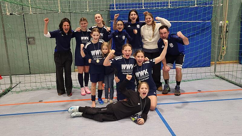Die U15-Juniorinnen des SV Ketschendorf feierten zuletzt einen Erfolg in der Halle. Die U15-Juniorinnen des SV Ketschendorf feierten zuletzt einen Erfolg in der Halle.