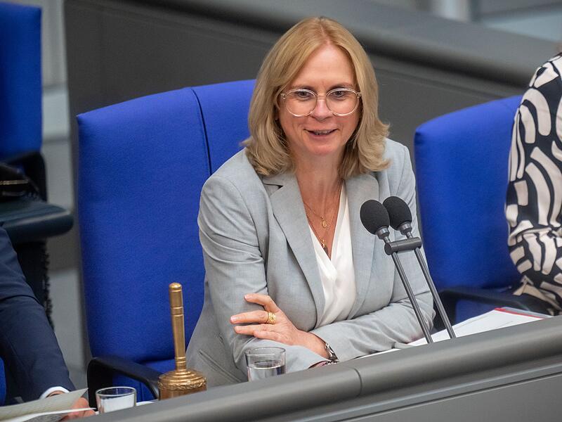 Lindholz kann sich Wahlrecht ab 16 vorstellen