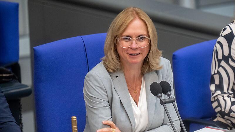 Lindholz kann sich Wahlrecht ab 16 vorstellen