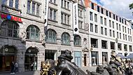 In Nürnberg will das Modehaus Wöhrl ausgerechnet mit einer Kette des totgesagten stationären Einzelhandels durchstarten.