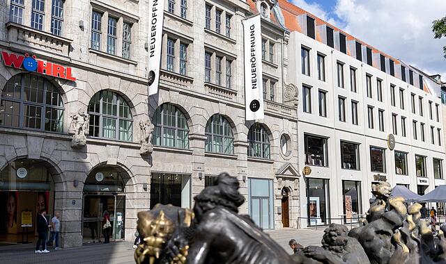 In Nürnberg will das Modehaus Wöhrl ausgerechnet mit einer Kette des totgesagten stationären Einzelhandels durchstarten.