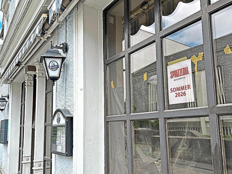 Aus dem Bistro-Caf&eacute; &bdquo;Amadeus&ldquo; auf der Mauer in Coburg wird die &bdquo;Sprizzeria&ldquo;.