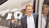 Es läuft nicht bei der Bahn, doch der Vorstandsvorsitzende Richard Lutz ist überzeugt, dass er den Schienenkonzern durch ein Sanierungsprogramm wieder flottbekommt.