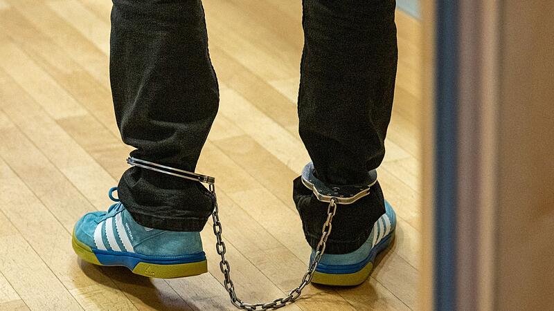 Prozessauftakt wegen Mordes an Onkel
