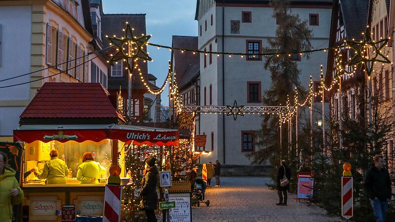 Wieder etwas mehr soll es sein, nicht wie 2021 (Foto). Der Termin f&uuml;r dieses Jahr steht, die Akteure auch und an der Pfalz soll endlich das    Lichtspektakel starten. Doch unter die Vorfreude mischen sich auch Misst&ouml;ne.Forchheim & Fr&auml;nkische Schweiz