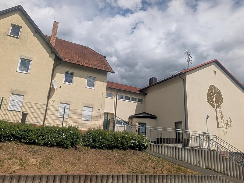 Bürgerentscheid alte Schule HausenForchheim & Fränkische Schweiz Bürgerentscheid alte Schule Hausen