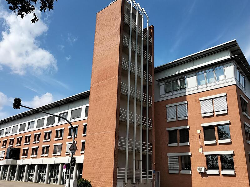 Die St&auml;ndige Wache am Margaretendamm 40