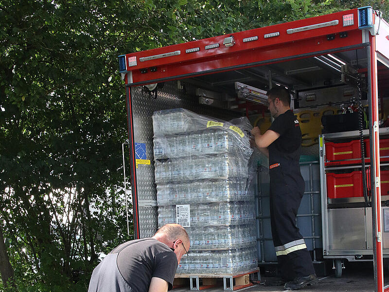 Maschine brennt: Feuer bei Autozulieferer Niederfüllbach