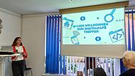 Digital-Café in Münnerstadt mit Pflegelotsin Natalie Wagner im M17 Blauer Laden Digital-Café in Münnerstadt mit Pflegelotsin Natalie Wagner