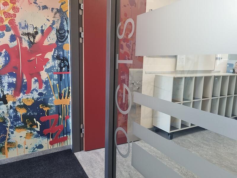 Erweiterungsbau der Grundschule Reuth in Forchheim wurde offiziell eingeweiht.