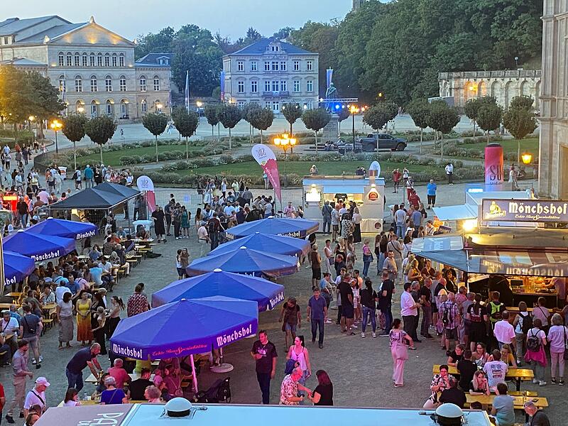 Museumsnacht in Coburg mit Feuer und Tanz in der Ehrenburg