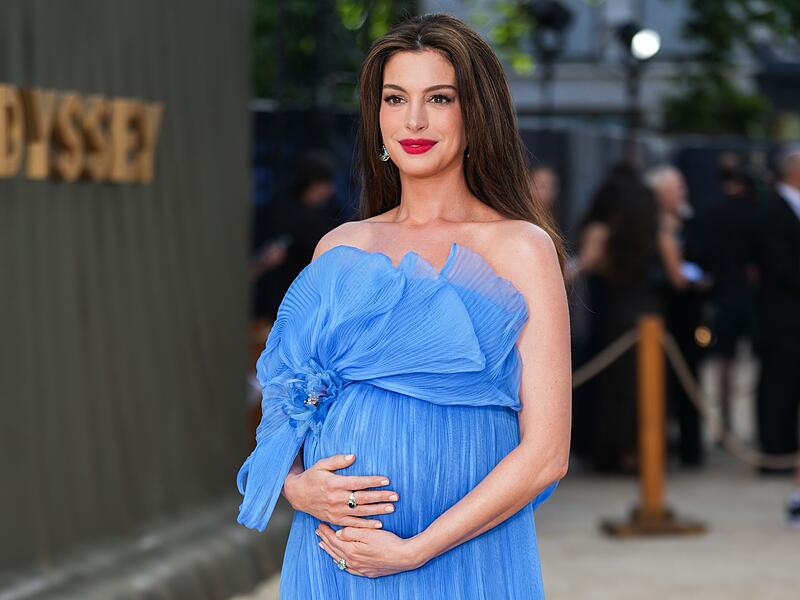 Anne Hathaway