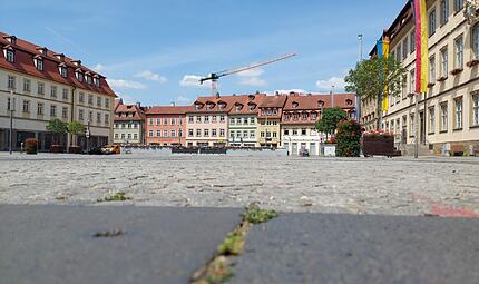 Seit vielen Jahren streitet Bamberg dar&uuml;ber, wie der Maxplatz besser begr&uuml;nt werden k&ouml;nnte, um die Sommerhitze zu mildern.