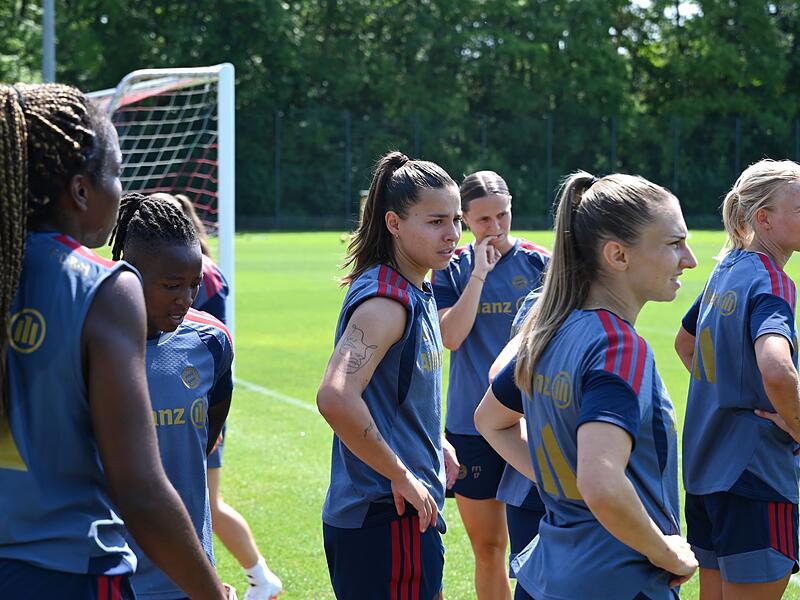 Trainingsauftakt FC Bayern Frauen