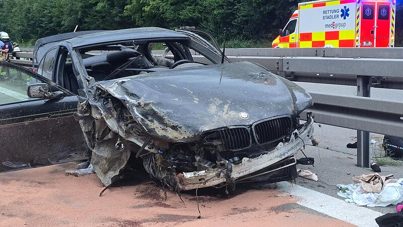 13-Jährige stirbt nach Autounfall auf der A3 13-Jährige stirbt nach Autounfall auf der A3
