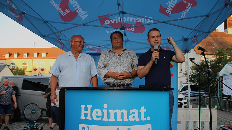 Beim Wahlkampf in Oberhaid kündigte Florian Köhler an, in „Deutschland ausmisten“ zu wollen. Beim Wahlkampf in Oberhaid kündigte Florian Köhler an, in „Deutschland ausmisten“ zu wollen.