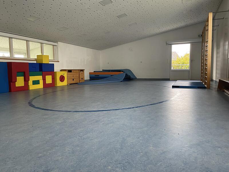 Kinderhaus Röttenbach Der Sportraum im Montessori-Kinderhaus in Röttenbach: Nach Jahren ist der Boden abgenutzt.