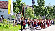 Die Musiker des Sternmarsches auf dem Weg zur Pfarrkirche. Die Musiker des Sternmarsches auf dem Weg zur Pfarrkirche.
