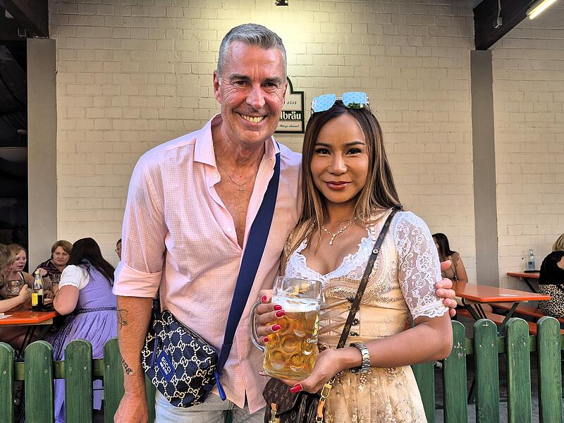 Kaum jemand kommt ohne Dirndl oder Lederhose.So fesch präsentieren sich die Freischießenbesucher Kaum jemand kommt ohne Dirndl oder Lederhose.So fesch präsentieren sich die Freischießenbesucher