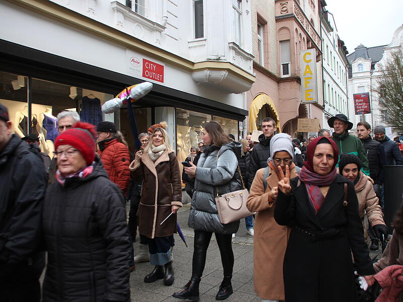 Demokratie Demo "Nie wieder ist jetzt in Bad KissingenDemokratie Demo "Nie wieder ist Jetzt" in Bad Kissingen