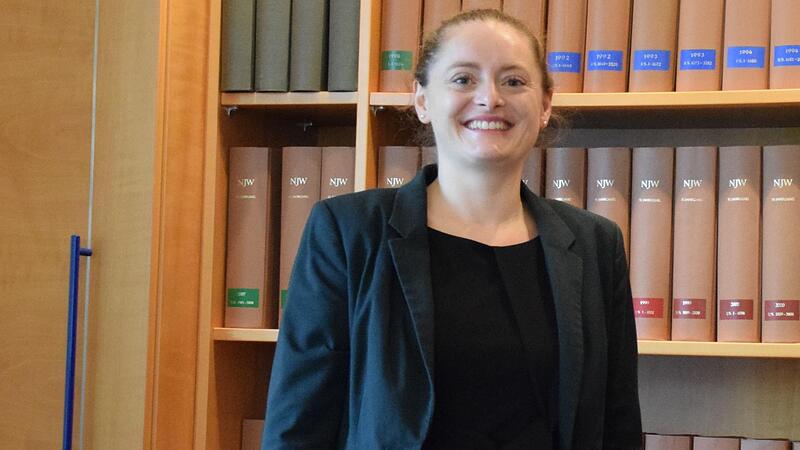 Notarin Johanna Hasselbach freut sich auf viele spannende Aufgaben.