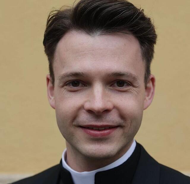 Andy Theuer wurde zum Priester geweiht. Andy Theuer wurde zum Priester geweiht.