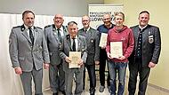 Unser Foto zeigt (von links) Sch&uuml;tzenmeister Frank Ziener, Ehrensch&uuml;tzenmeister Johannes Haase, Erhard Schwab, Gausch&uuml;tzenmeister Klaus Jentsch, Klaus Methfessel, Florian Martin und Bezirkssch&uuml;tzenmeister Alexander Hummel.