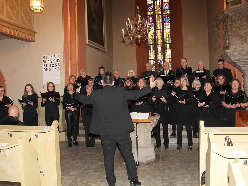 Vesperkonzert Neustadt: Auff&uuml;hrung voller Andacht
