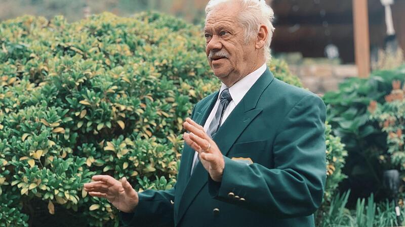 Werner Geisel    hat sein Leben der Musik gewidmet.  In seiner Heimat Limbach ist er schon lange Chorleiter.