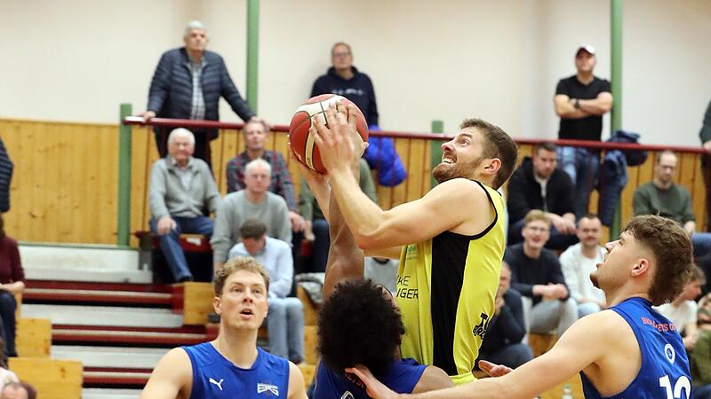 Tröster gg Gotha 081125 09 Lorber