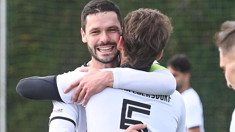 Erleichterung beim SC Sylvia Ebersdorf um Patrick Heidenreich: Beim TSV Breiteng&uuml;&szlig;bach gelang ein wichtiger 1:0-Sieg.