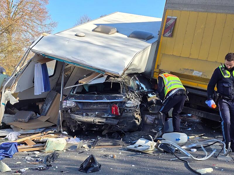 Schwerer Unfall auf der Bundesstraße 12