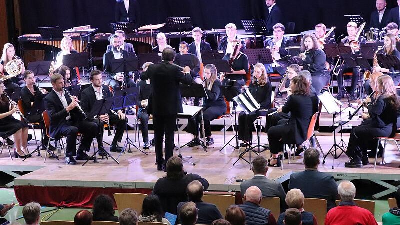 Das symphonische Auswahlorchester Oberfranken begeisterte die Zuh&ouml;rer.