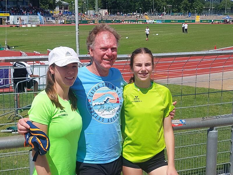 Hanna (links), Heiko und Lena Schmitt (rechts) bei den S&uuml;ddeutschen Meisterschaften 2024 in Koblenz
