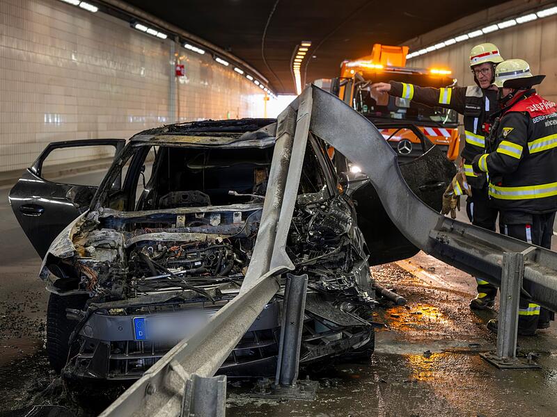 Fahrzeugbrand im Innsbrucker Ring-Tunnel