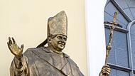 Skulptur von Papst Benedikt
