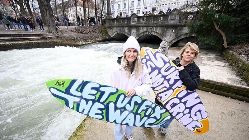 Demonstration gegen das Surfverbot an der Eisbachwelle