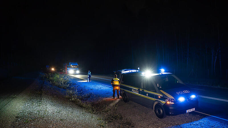 Abschiebehäftling flüchtet bei Transporfahrt - Großfahndung im Landkreis Bamberg Abschiebehäftling flüchtet bei Transporfahrt - Großfahndung im Landkreis Bamberg