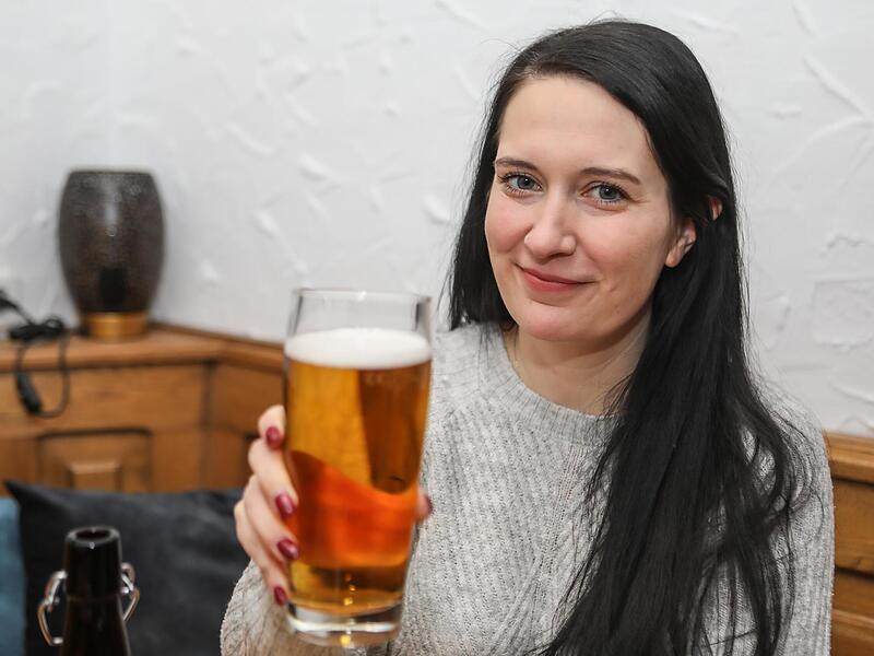Als Melanie I. durfte sie die Forchheimer Bierkultur aufgrund der Corona-Pandemie und der ausgefallenen Feste ein Jahr länger präsentieren.Forchheim & Fränkische Schweiz Als Melanie I. durfte sie die Forchheimer Bierkultur aufgrund der Corona-Pandemie und der ausgefallenen Feste ein Jahr länger präsentieren.Forchheim & Fränkische Schweiz