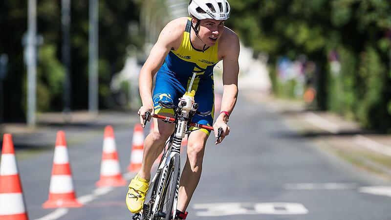 Jan Pluta vom SSV Forchheim wurde Gesamtsieger beim Forchheimer Stadttriathlon 2024.Forchheim & Fr&auml;nkische Schweiz