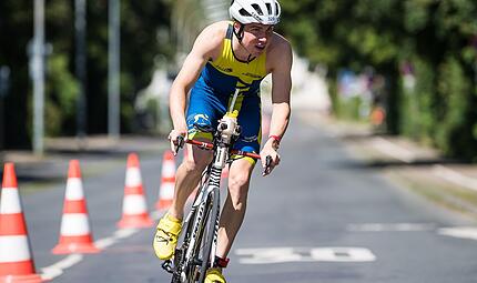 Jan Pluta vom SSV Forchheim wurde Gesamtsieger beim Forchheimer Stadttriathlon 2024.Forchheim & Fr&auml;nkische Schweiz