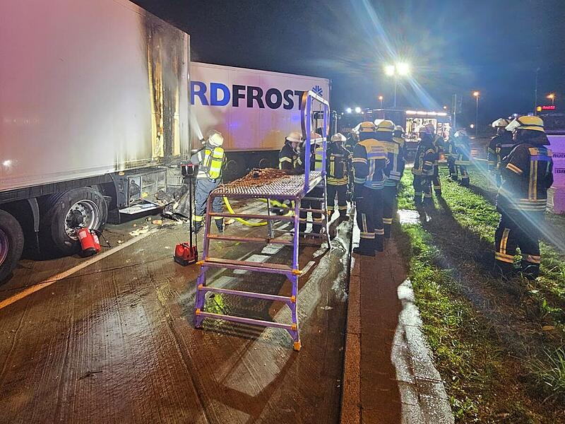 Unfall A3 Raststätte Schnelles Eingreifen verhinderte Schlimmeres.