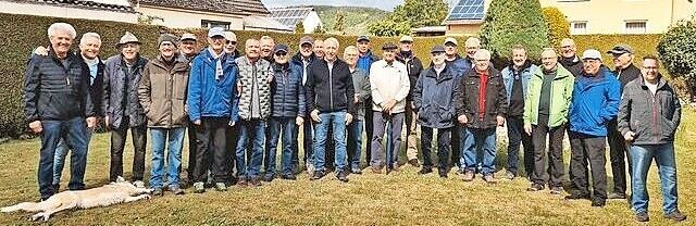 Unser Bild entstand beim Vatertagsausflug dieses Jahres. Unser Bild entstand beim Vatertagsausflug dieses Jahres.
