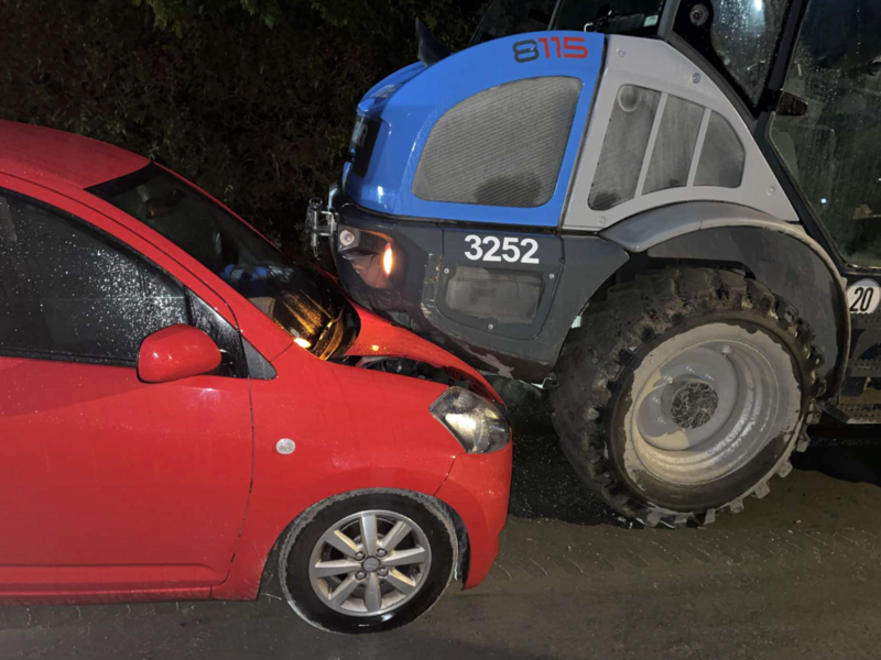 Verkehrsunfall mit Radlader in Sonnefeld