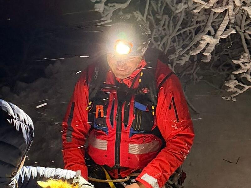 Bergwacht rettet in Skigebiet abgest&uuml;rzten Hund