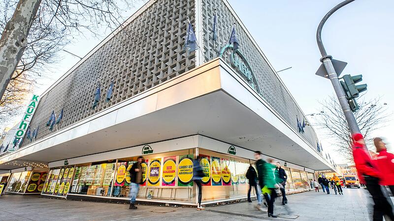Die Galeria-Kaufhof-Filiale in Schweinfurt ist seit Mitte Januar geschlossen. Jetzt gibt es gute Nachrichten: Ein Investor hat das Gebäude gekauft und plant eine millionenschwere Investition. Die Galeria-Kaufhof-Filiale in Schweinfurt ist seit Mitte Januar geschlossen. Jetzt gibt es gute Nachrichten: Ein Investor hat das Gebäude gekauft und plant eine millionenschwere Investition.