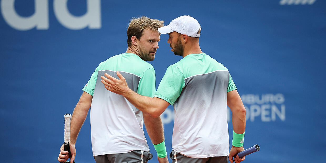 By default in the final: Krawietz and Pütz play for the title