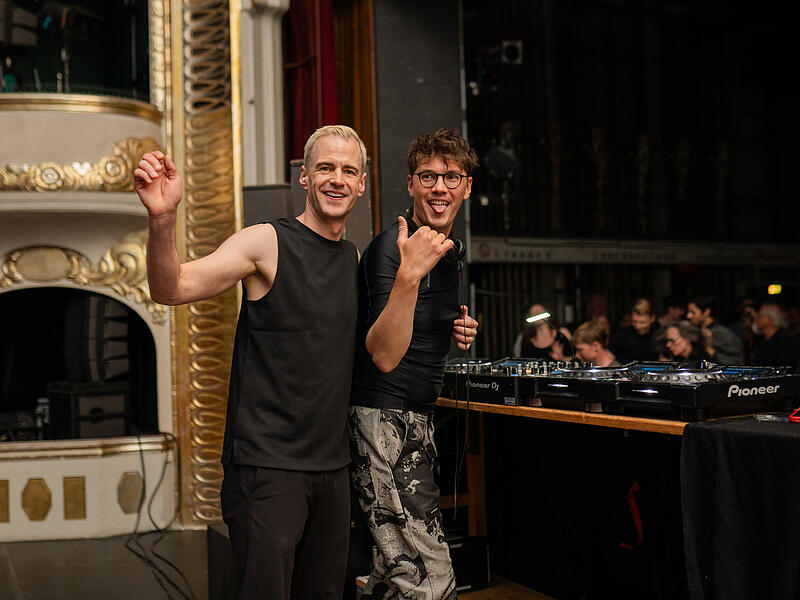 Mag auch Elektro-Beats: Intendant Alexander Steinbeis (links).